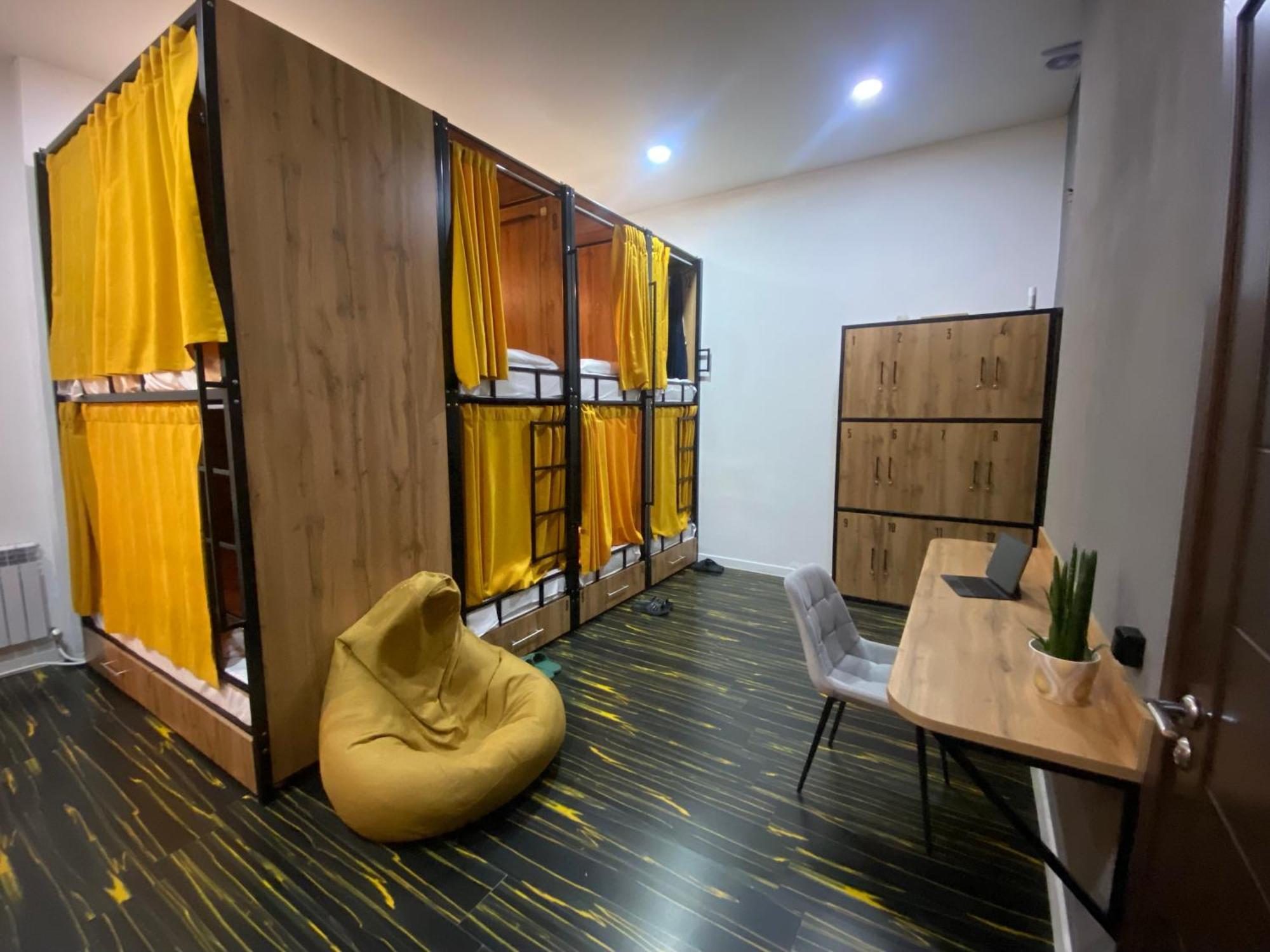 Flats Hostel アスターナ エクステリア 写真